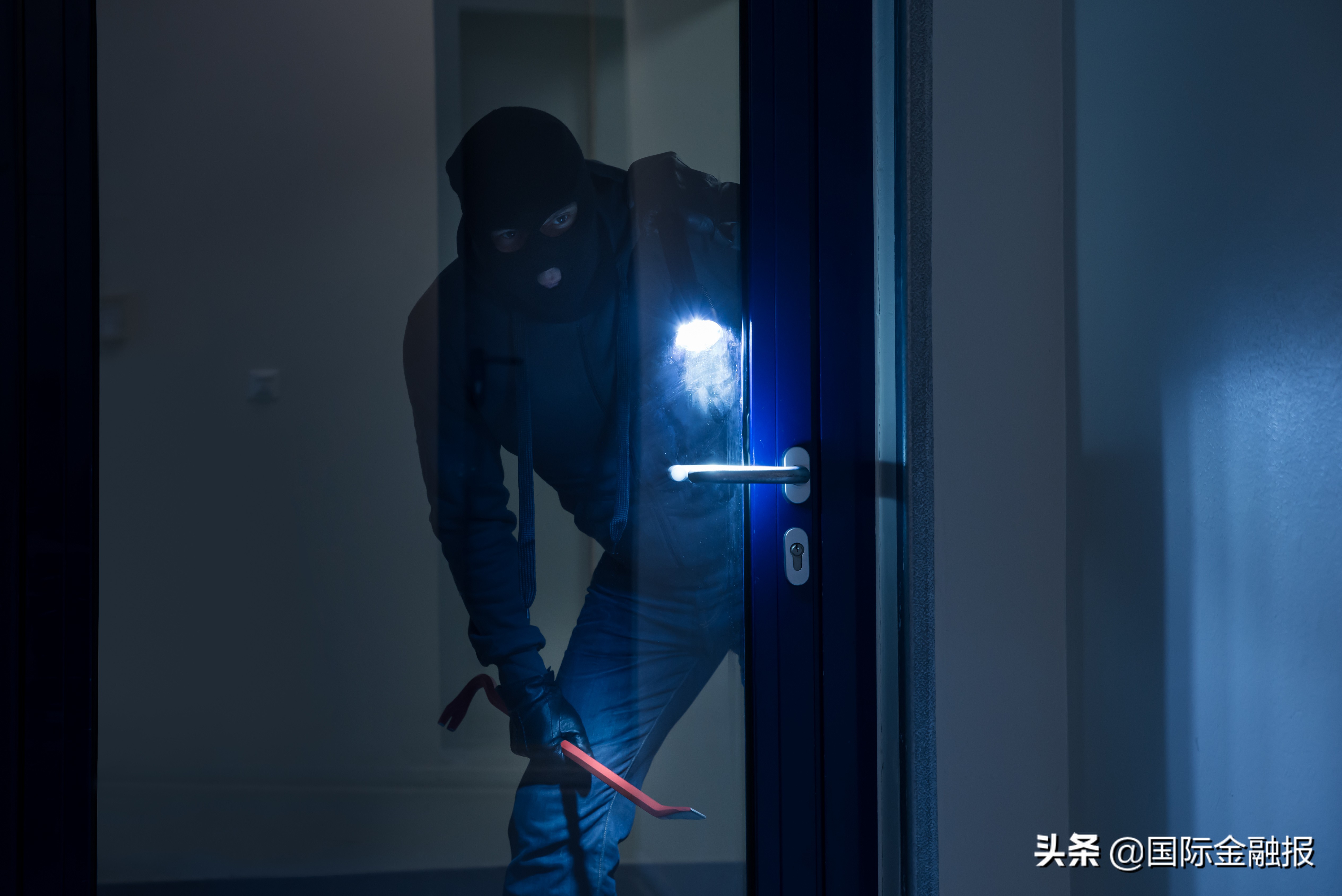 借钱炒股话术诱人，赖联文获2亿资金炒股致投资者血本无归