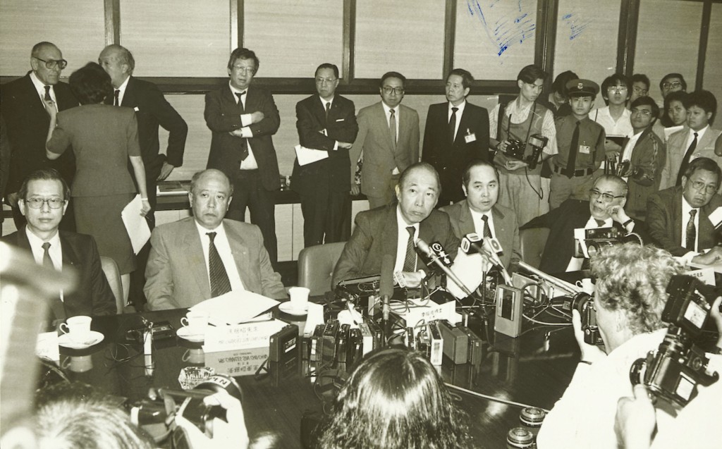 1973年香港股灾_香港股灾历史_香港股市重大历史事件