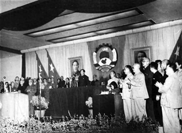 为什么资产阶级方案在中国行不通_新中国成立75周年_人民代表大会制度和人民政协制度