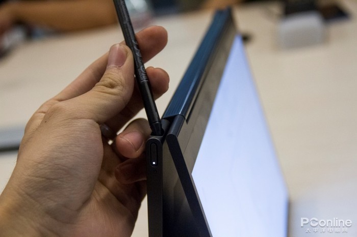 360度翻转笔记本电脑_360度旋转电脑_联想YOGAC940变形笔记本