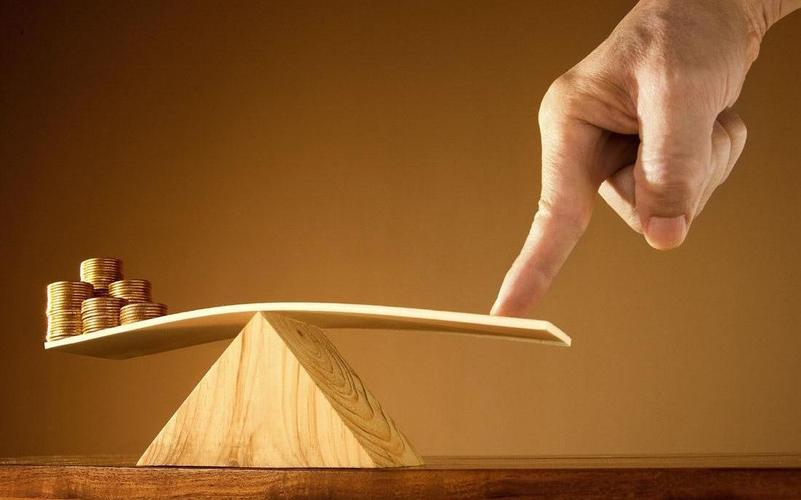 炒股加杠杆风险巨大 69岁老人加杠杆巨亏欠债1000多万 老人名下只有养老金无法还债_股票加杠杆平台有哪些