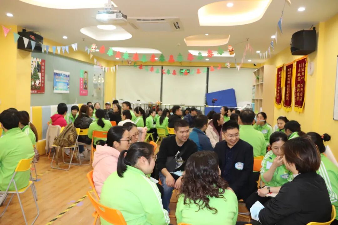 职场妈妈如何平衡家庭与事业_全职妈妈职场回归_职场理财之如何成为壕