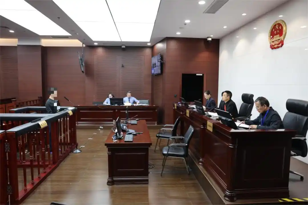 徐汇区检察院起诉股票场外配资案_杠杆炒股配资_股票场外配资非法经营案