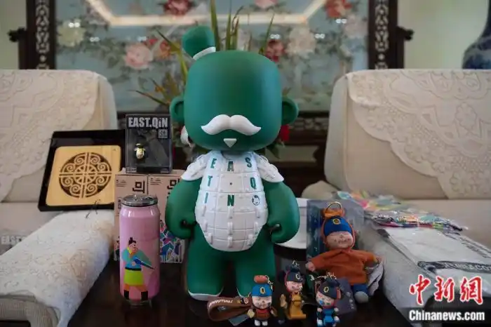 秦兵马俑打水印_兵马俑多巴胺穿搭_双眼皮兵马俑摘牌