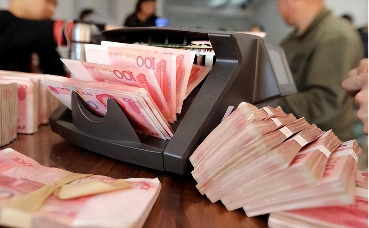 未来不再以房子车子为财富象征_现金健康知识技能更珍贵_房产泡沫破裂 理财