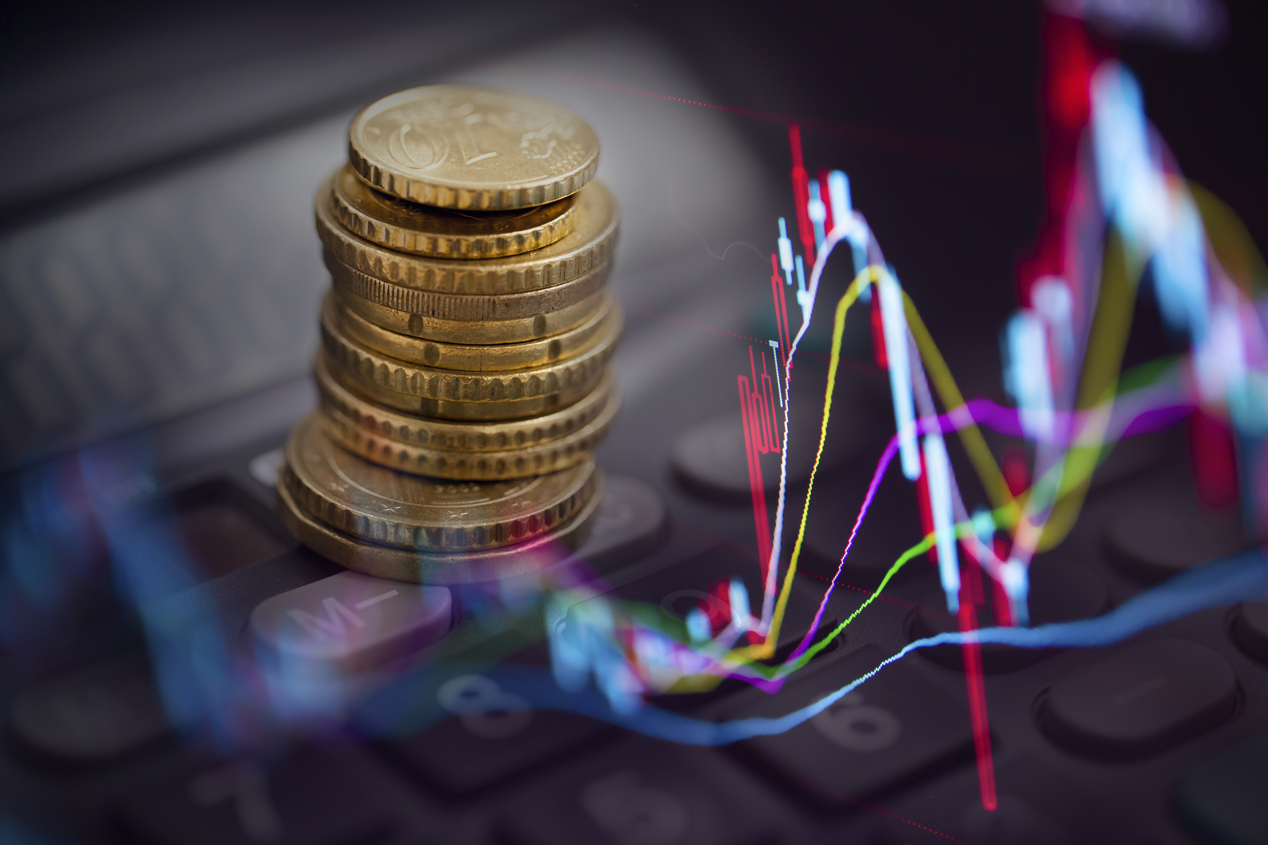 理财直播成金融机构弯道超车好机会，中老年成观看主力