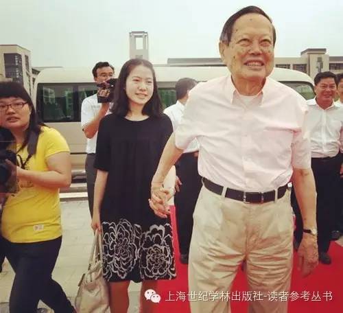 杨振宁与翁帆锡婚_翁帆与杨振宁的性笑话_杨振宁与翁帆婚姻生活