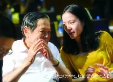 杨振宁与翁帆婚姻生活_杨振宁与翁帆锡婚_翁帆与杨振宁的性笑话