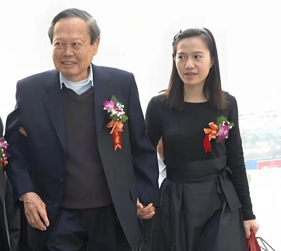 杨振宁翁帆祖孙恋_翁帆与杨振宁的性笑话_翁帆杨振宁婚姻故事