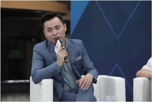2016中国互联网金融规范与发展高峰论坛理财范年度实力奖_理财范官网收益_理财范互联网金融规范发展经验