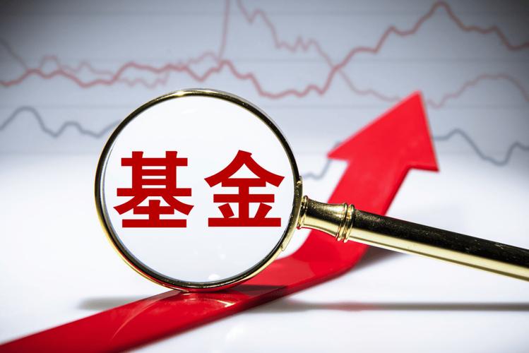 资管新规下银行理财与公募基金发展_基金产品与银行理财_银行理财与公募基金权益市场竞争